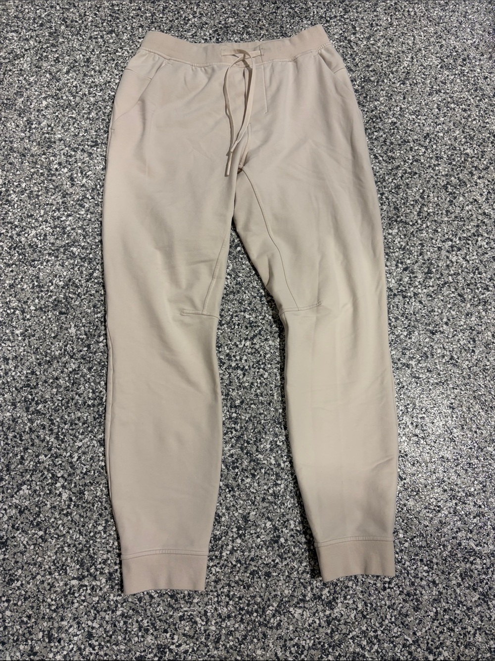 Lululemon Men's Slim Tapered Joggers in Light Beige